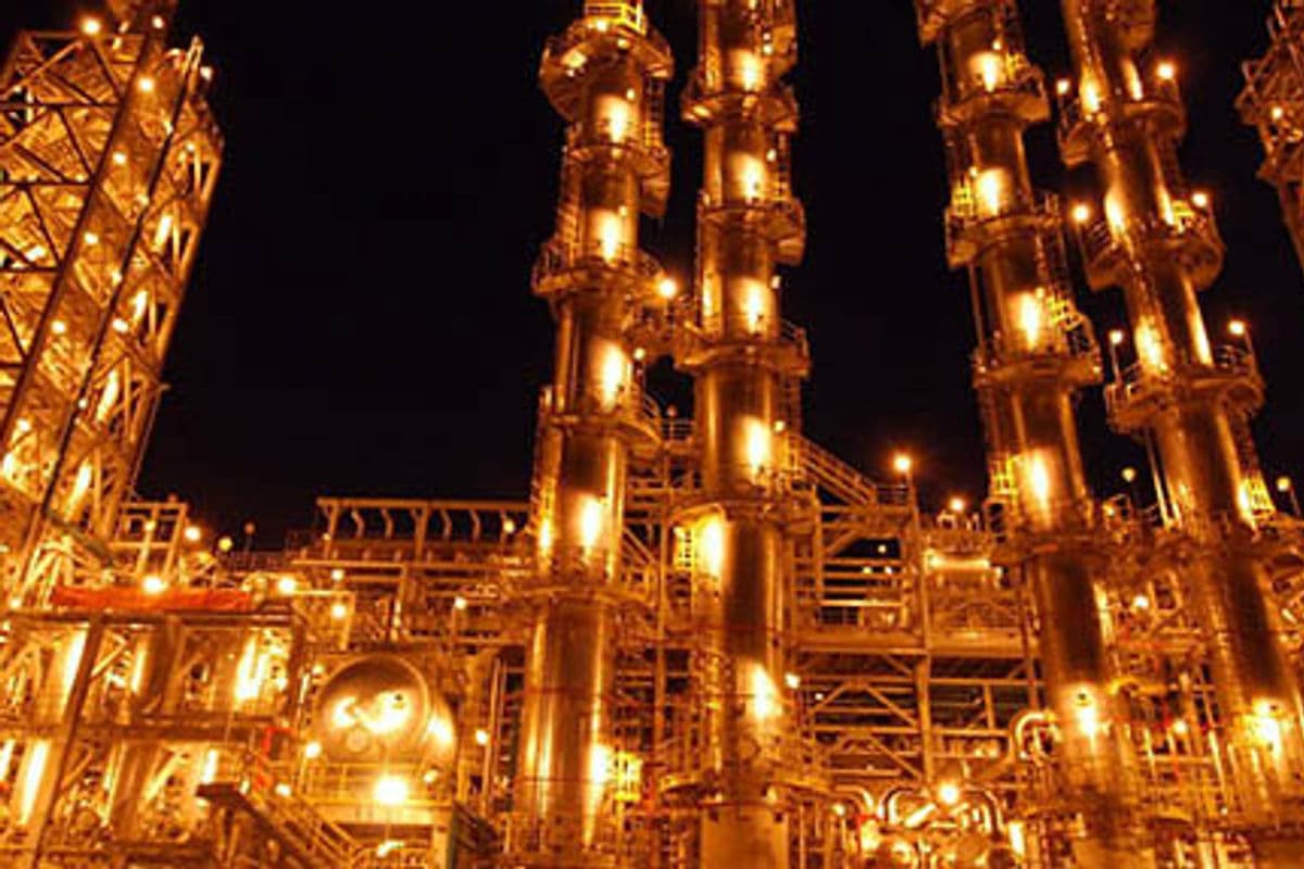 Heavy industrial processing plants and advanced manufacturing centers